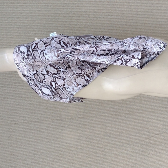 NWT Shade & Shore Women's Snakeskin Front Tie Coverup Top - Size XL (16 - 18) - Picture 2 of 6